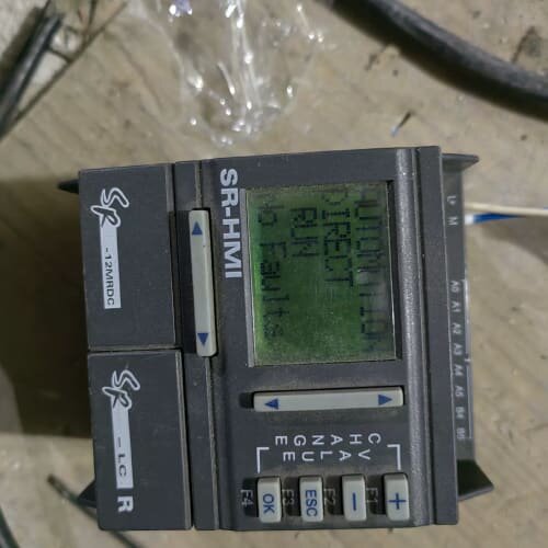 ARRAY亚锐SR系列PLC SR-HMI，正常使用拆下的--议价商品