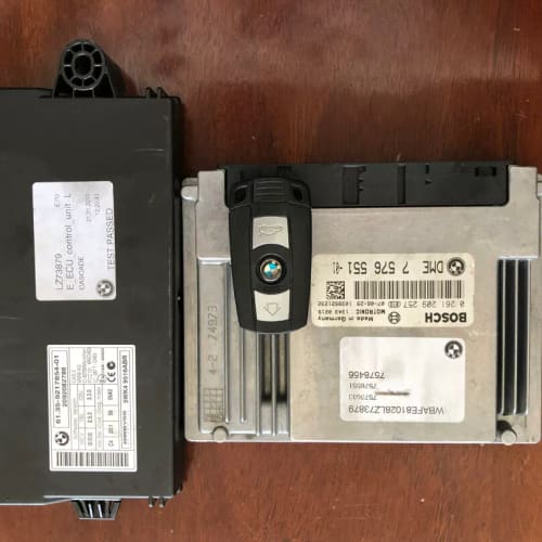 宝马X5 4.8电器 E70发动机电脑 CAS 电脑 8HP--议价商品