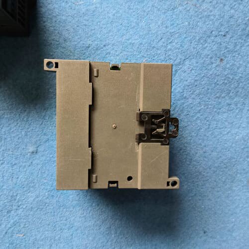西门子S7-200 CN CPU222 CN模块，型号6ES--议价商品