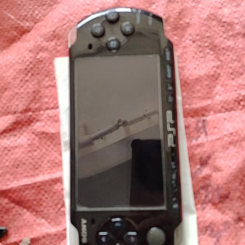 索尼psp3006放家时间长了没玩,没有充电器还能正常--议价商品