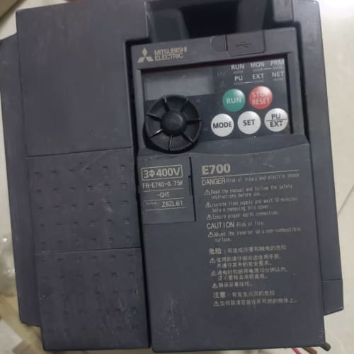 三菱E700变频器 0.75kw 表面有划痕,特价,3--议价商品