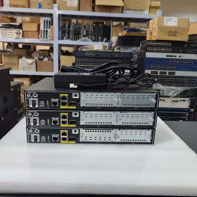 思科ISR4221/K9 路由器,带电源,成色不错,挡板齐--议价商品
