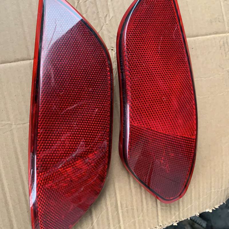 保时捷后保险杠反射条--议价商品