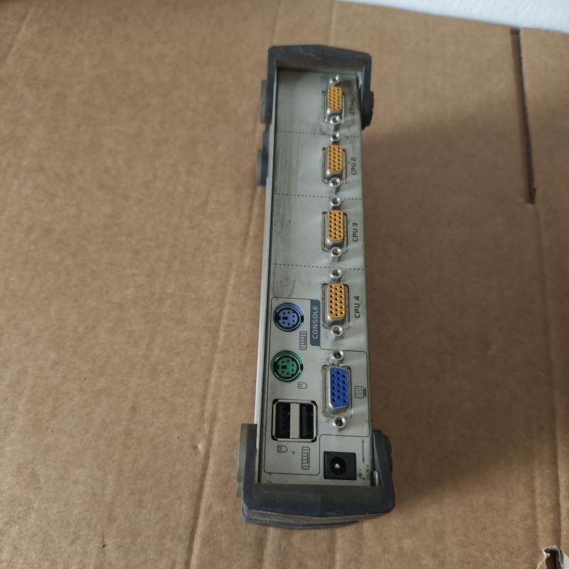 ATEN CS84U 4口KVM切换器--议价商品