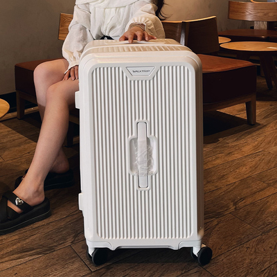 新款大容量超轻行李箱pc多功能