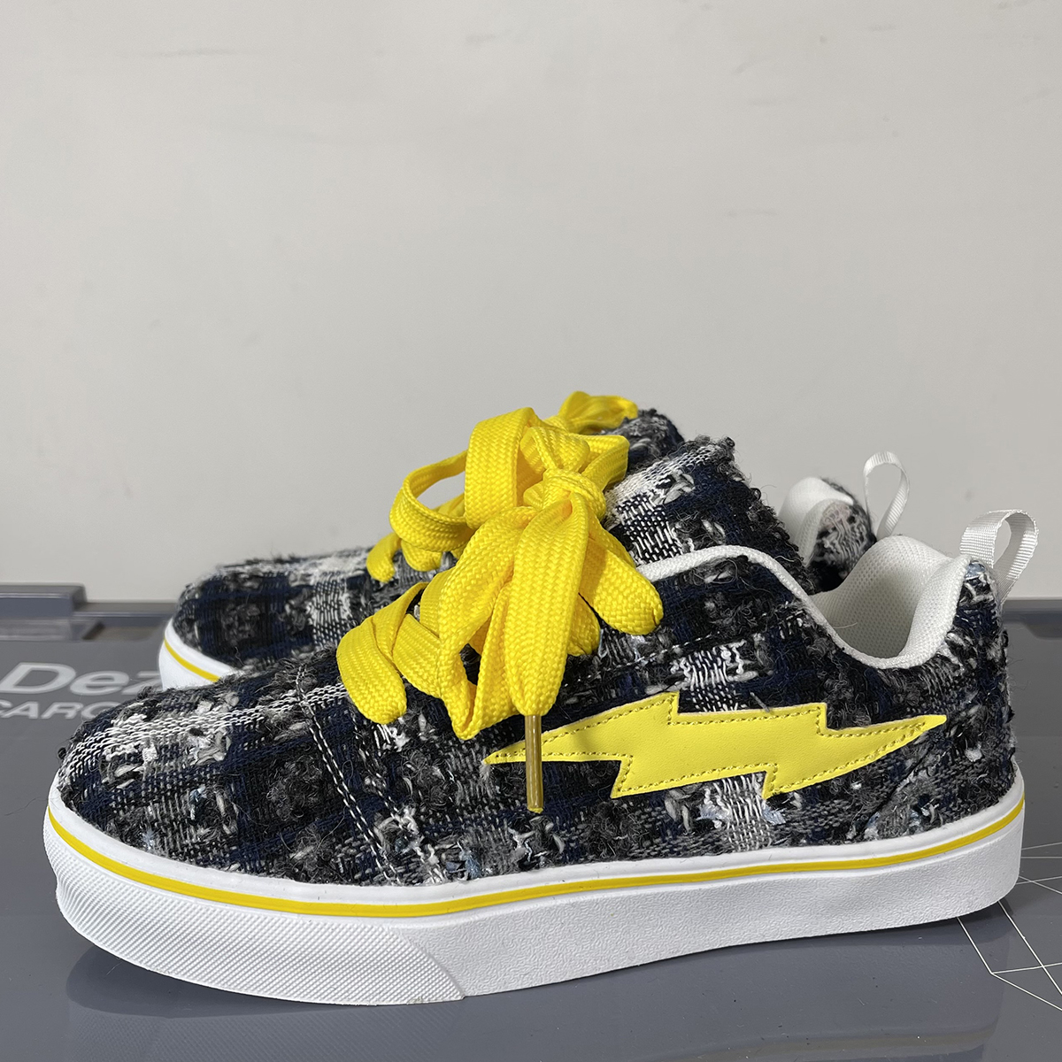 ins潮流新款闪电板鞋男女百搭