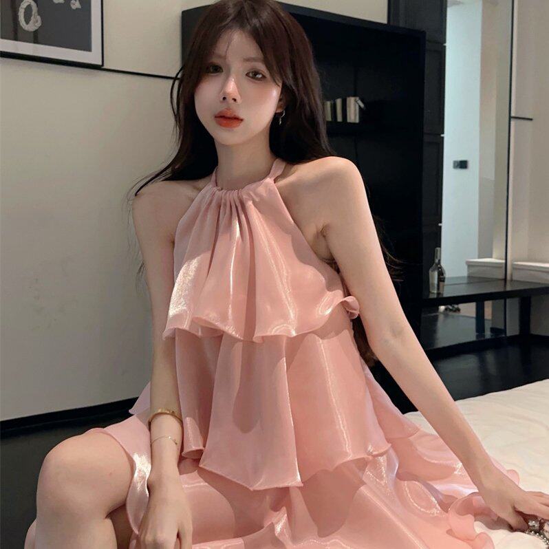 Selena粉色荷叶边挂脖人鱼连衣裙