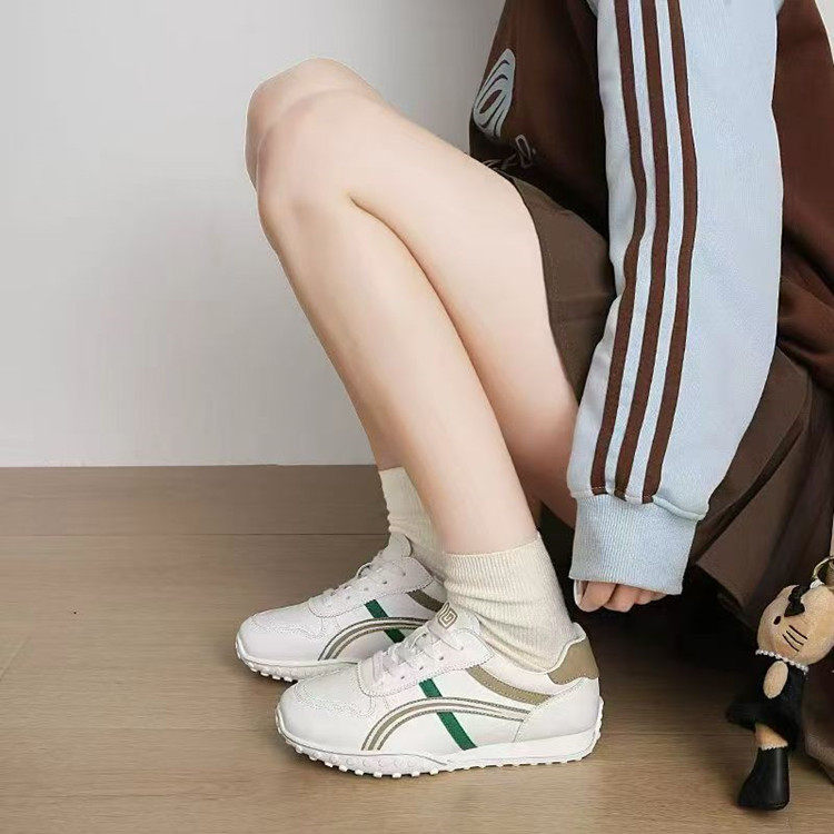 小白鞋女2026年春季新款皮面系带圆头轻便平底百搭休闲运动阿甘鞋,女鞋,德训鞋,淘宝优惠券,粉丝福利购,淘宝优惠卷