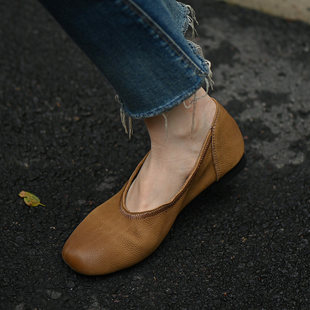 何其丑牛皮圆头浅口单鞋女2026春季新款真皮懒人一脚蹬豆豆女鞋子
