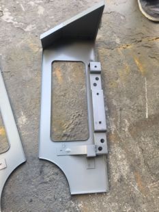 适用江铃凯运T822尾灯框后尾灯罩铁支架凯运后尾灯固定支架原装