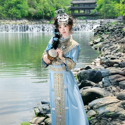 新款苗族苗疆少女浅蓝色套装超仙民族风写真旅拍显瘦服装