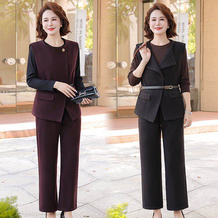 妈妈春天套装三件套女春装休闲外套开衫秋季中老年大码宽松运动服