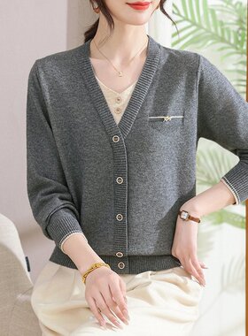 中老年女装春秋洋气针织打底衫妈妈装春天女毛衣宽松大码长袖上衣