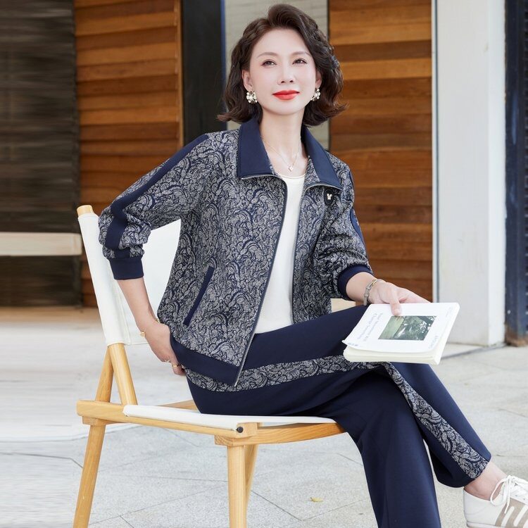 妈妈秋装洋气秋天卫衣外套2026新款中老年女装春秋休闲运动服套装