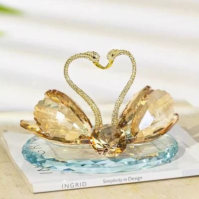 木南水晶玻璃天鹅摆件轻奢客厅酒柜新婚情侣天鹅高档家居装饰摆设