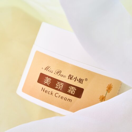 颈部熨斗养出逆龄天鹅颈