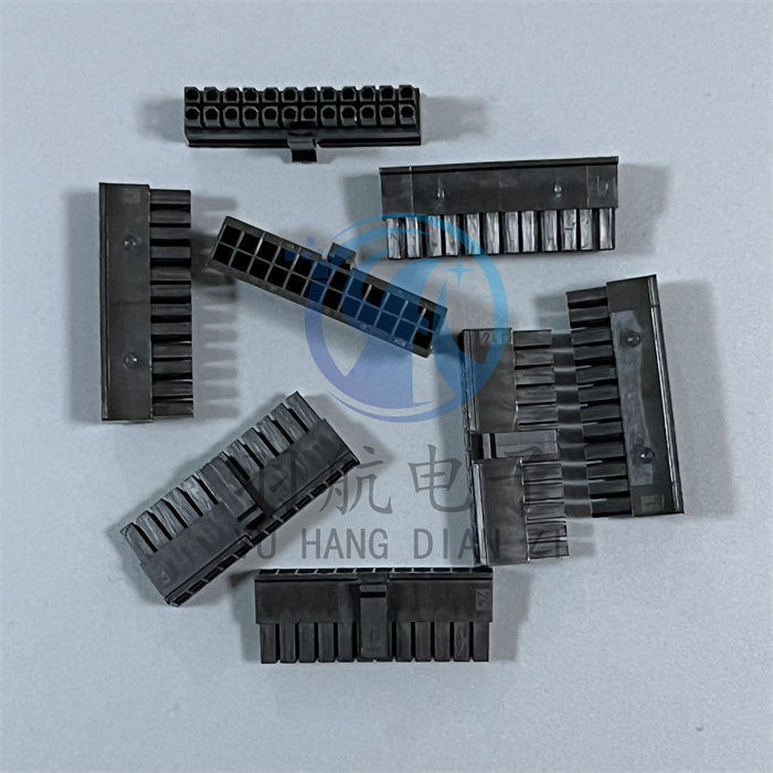 一个Molex连接器43025-2400