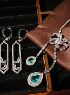 祖母绿宝石吊坠锆石轻奢名媛项链