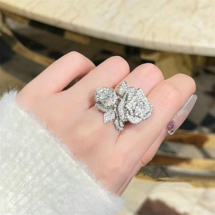 设计感轻奢满钻山茶花 玫瑰蔷薇宝石镀18K金精致锆石微镶开口戒指