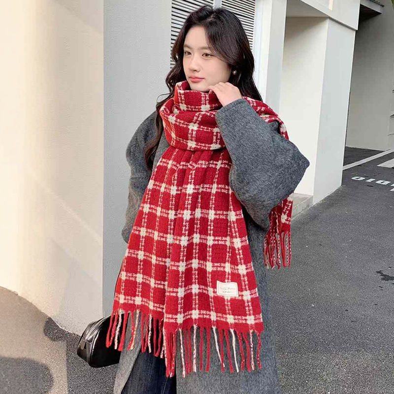 2024新款秋冬保暖围巾女镂空格仿羊绒流苏披肩时尚百搭氛围感围脖