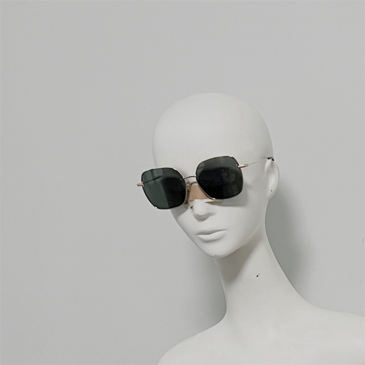 TF1250 女式金属款方圆款金框太阳镜 超超大框修脸墨镜 26年新款