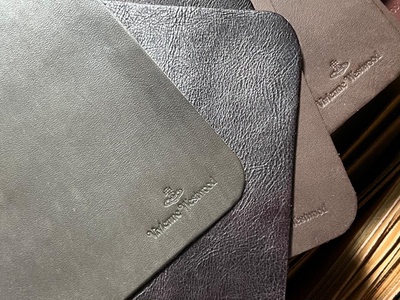 意产头层单层牛皮鼠标垫