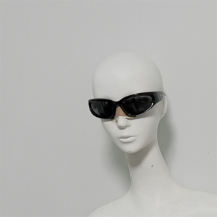 墨镜 B和B 超大框修脸猫眼款 意产进口料太阳镜 26新新订单 0157