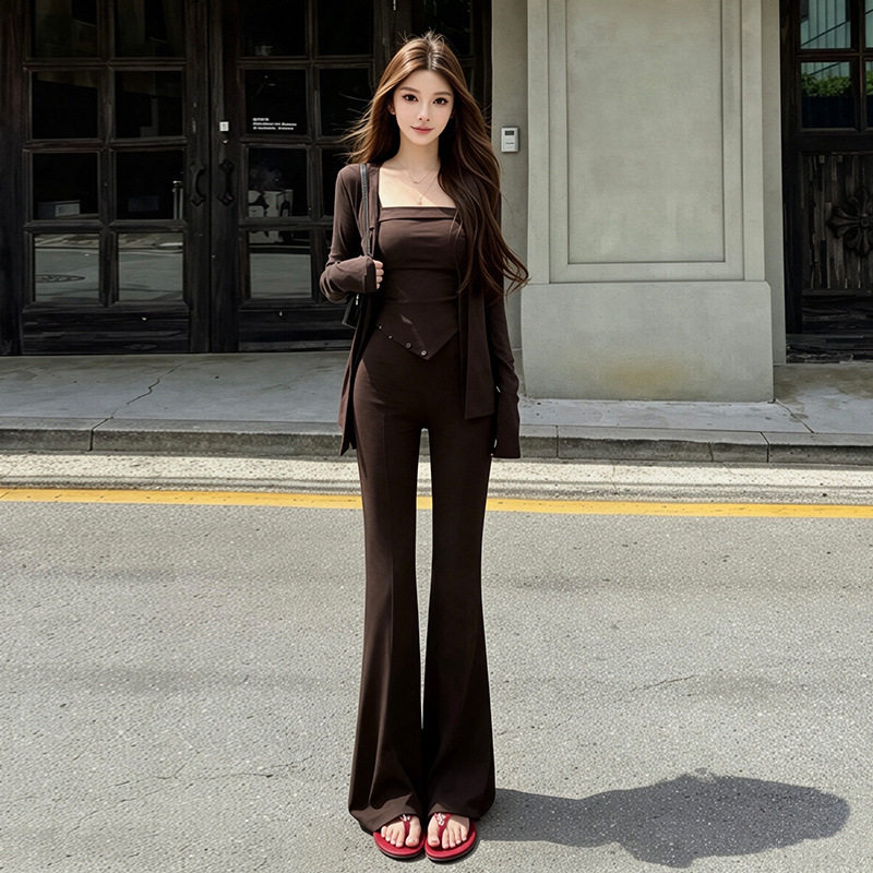 休闲时尚套装女春秋气质辣妹御姐穿搭开衫内搭抹胸微喇叭裤三件套