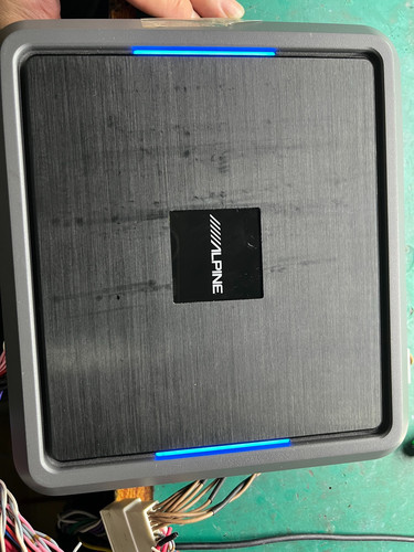 维修进水音响设备阿尔派R600处理器DSP功放系统有杂音噪音输出