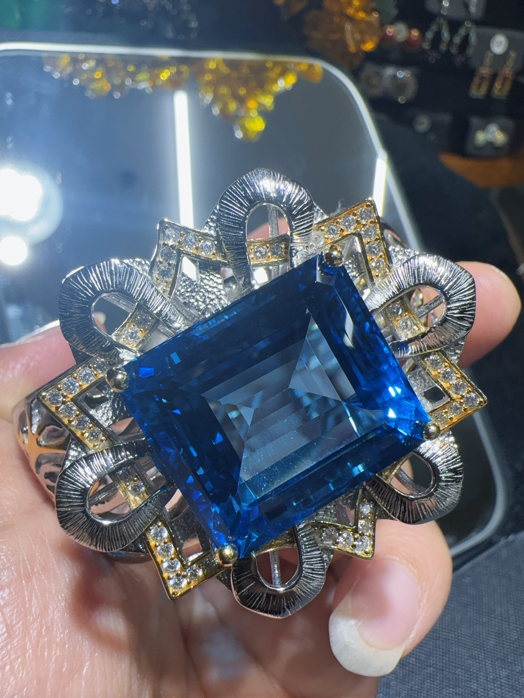 天然魔鬼蓝托帕石手镯925银精工镶嵌大戒面祖母绿意大利工艺