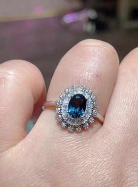 天然水晶宝石伦敦蓝托帕石戒指s925纯银镶嵌女款大气轻奢款