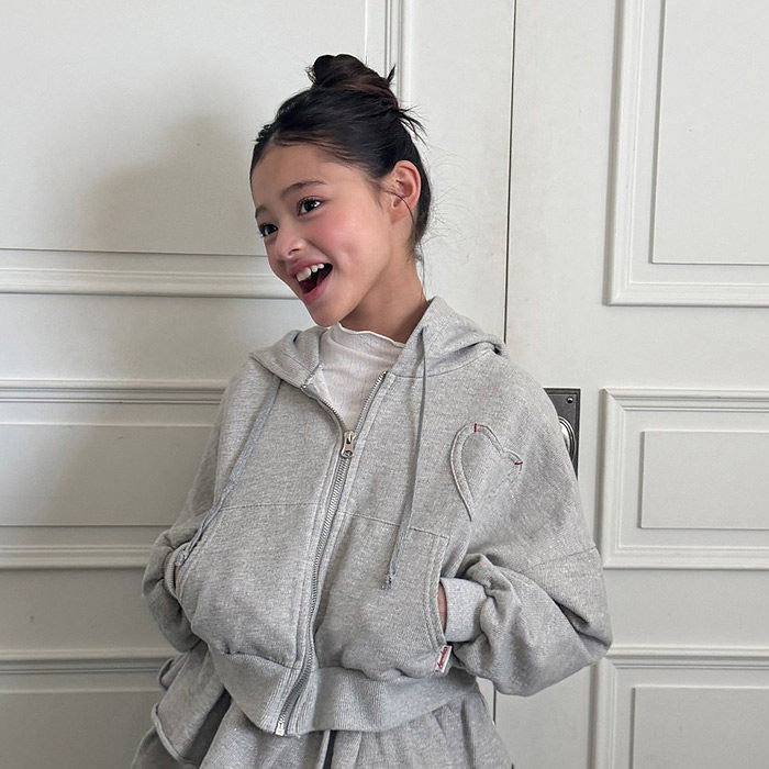 女童爱心短款连帽卫衣外套 ELLY韩国代购南大门童装26春款儿童529