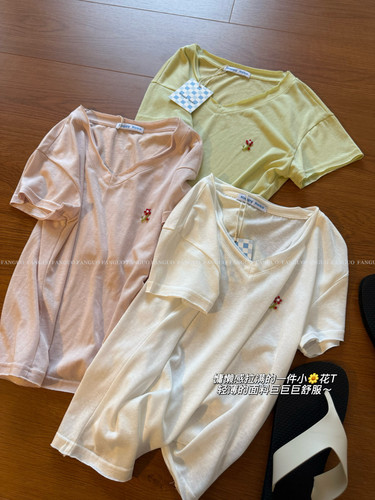 noko慵懒又高级手工镶珠小花～冰感雪花棉毛边V领显瘦正肩T恤包邮