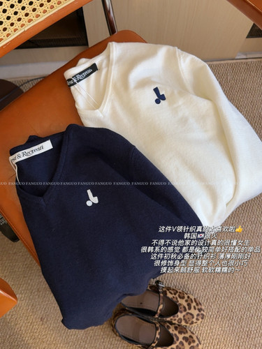 韩国rest* 含羊毛刺绣V领薄款长袖打底针织衫短款毛衣女