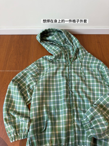韩国our*nt   太合春意了！复古绿色格子休闲连帽抽绳外套女包邮