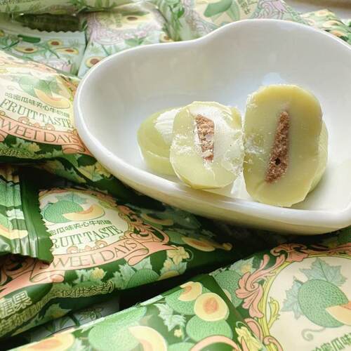 京特哈密瓜牛油果味巧克力夹心奶味硬糖500克结婚喜糖果包邮促销
