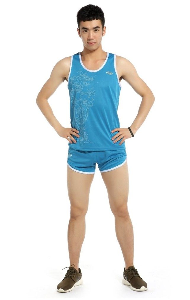 男女跑步马拉松田径服对克健身图片