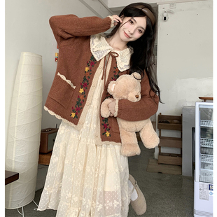 胖mm森系重工刺繡娃娃領(lǐng)毛衣 大碼 女裝 2025春季 蕾絲宮延風(fēng)連衣裙