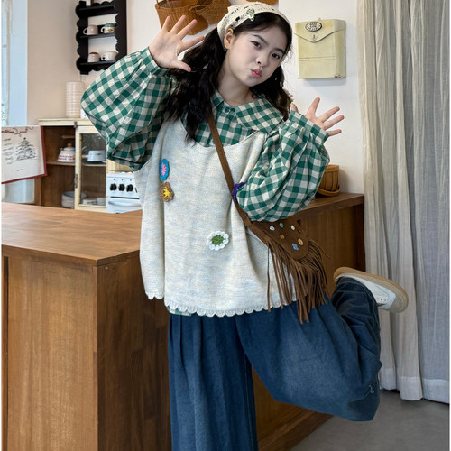 复古格纹衬衫针织马甲牛仔裤套装