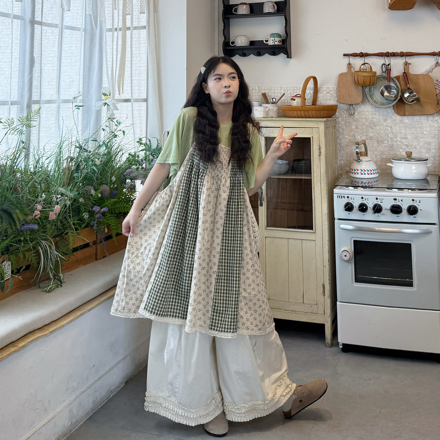 大码女装胖mm森系格子拼接吊带裙+T恤叠穿夏季阔腿裤小清新三件套