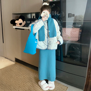 大码女装2025冬季胖mm韩版立领蓝色碎花棉服围巾半身裙时尚三件套