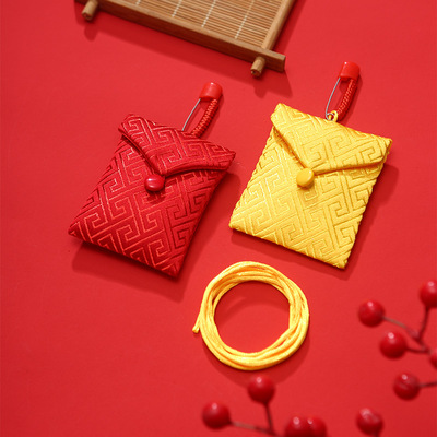 大号三角符挂脖平安福袋锦囊