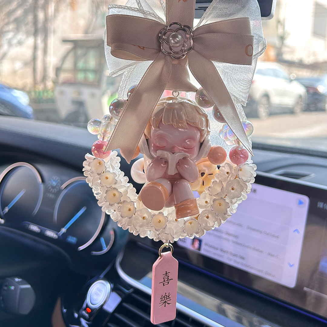 泡泡玛特摆件汽车挂件闺蜜礼物