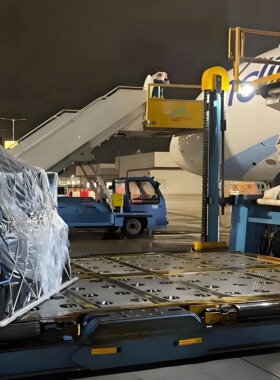 敏感货美国芝加哥CGO-ANC-ORD空运头程订舱CV