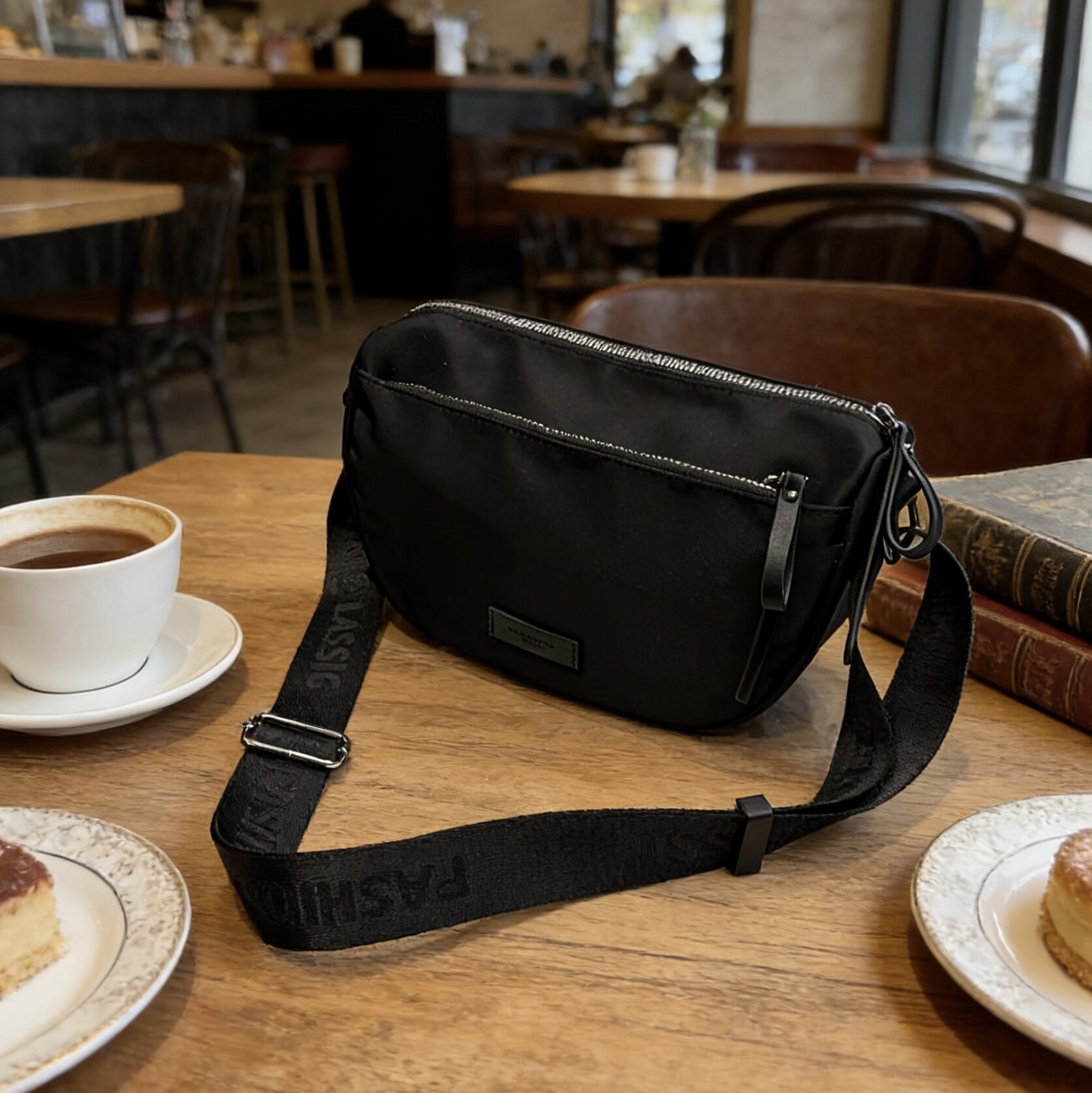 休闲新款户外骑行女包外贸斜挎防水牛津布单肩包女式时尚简约布包