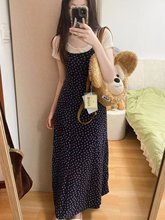BM藏青色碎花连衣裙女官网夏季新款休闲显瘦高腰修身雪纺吊带长裙