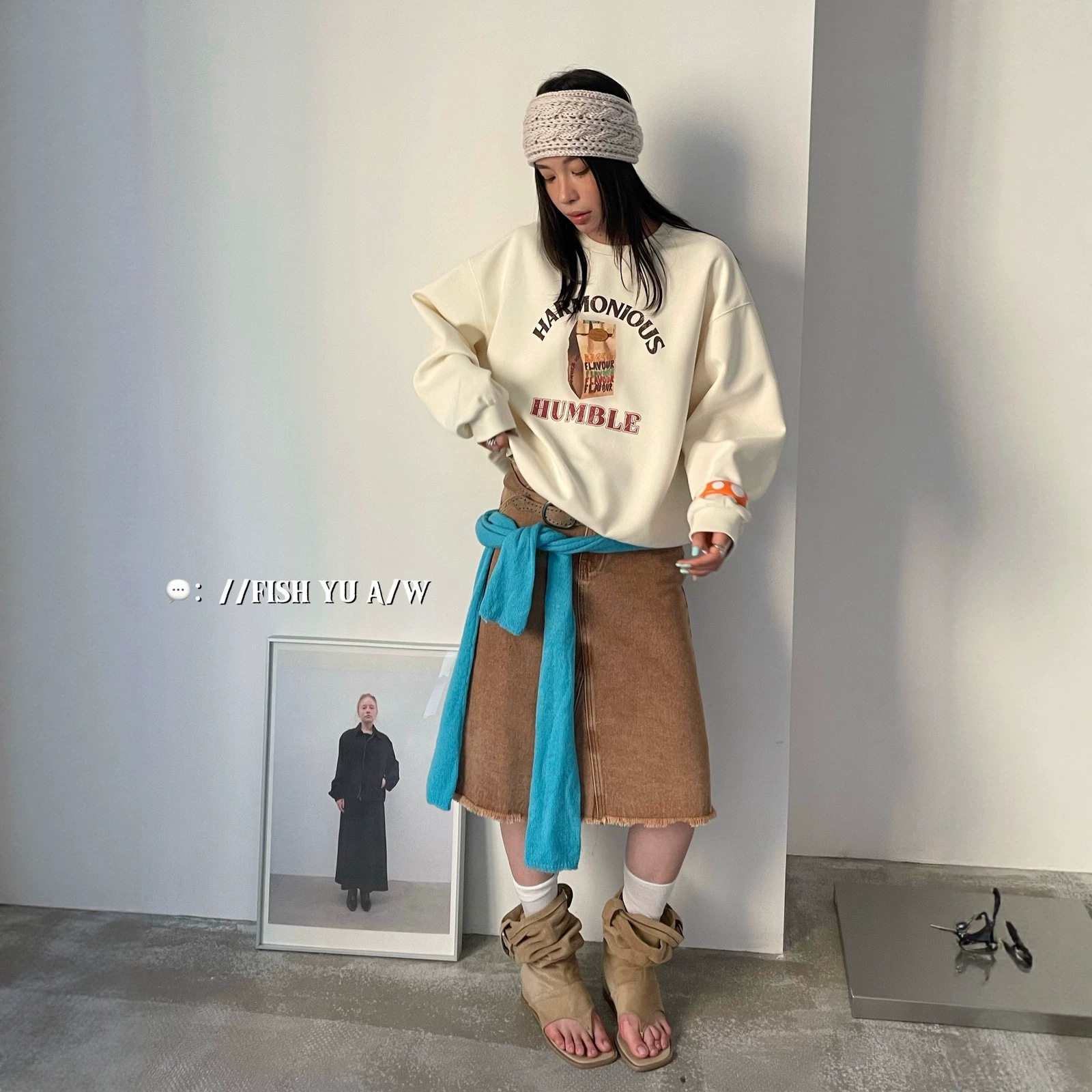 正品现货FISHYU早秋新款美式复古纸袋字母印花立体小标圆领卫衣女