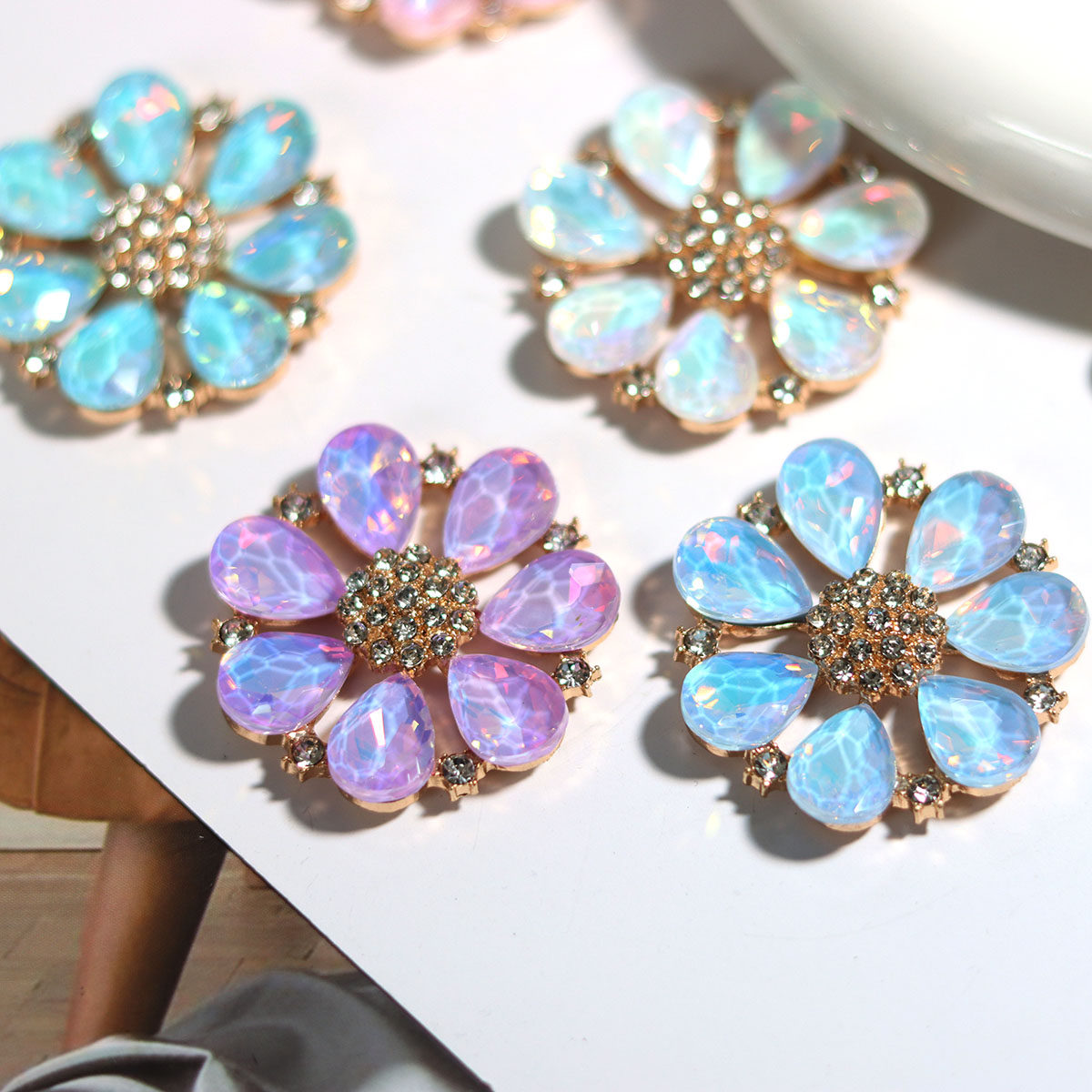 3.8cm彩色水滴摩卡色圆形花朵玻璃水钻贴花DIY饰品装饰配件等