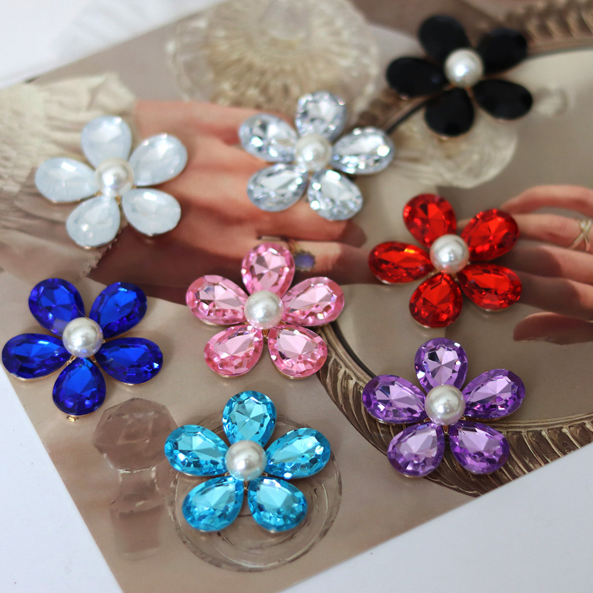 彩色五叶水滴花朵亚克力水钻超闪合金饰品配件鞋子包包等DIY装饰