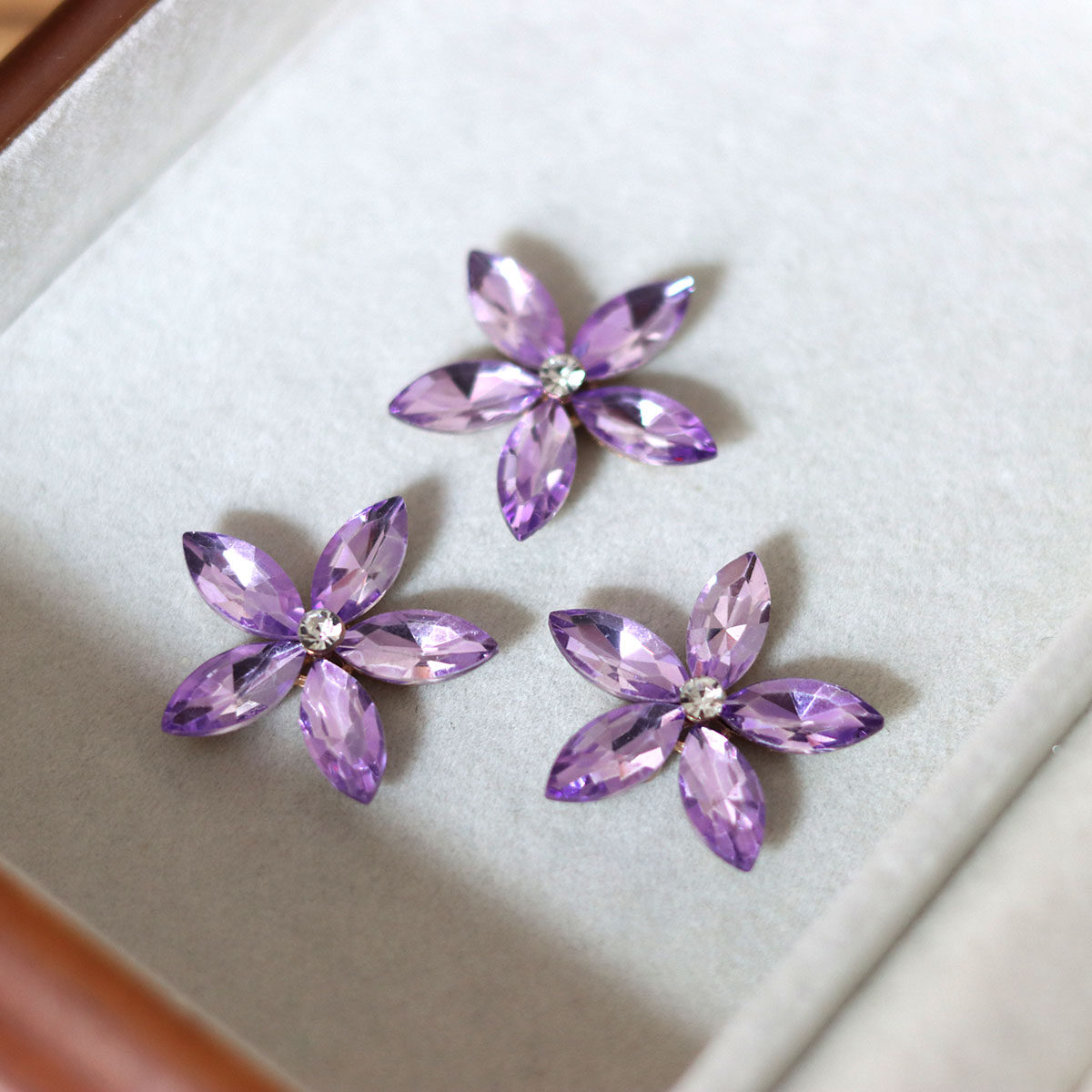 马眼紫色合金花玻璃彩色花朵饰品配件DIY鞋子帽子等装饰水钻配件